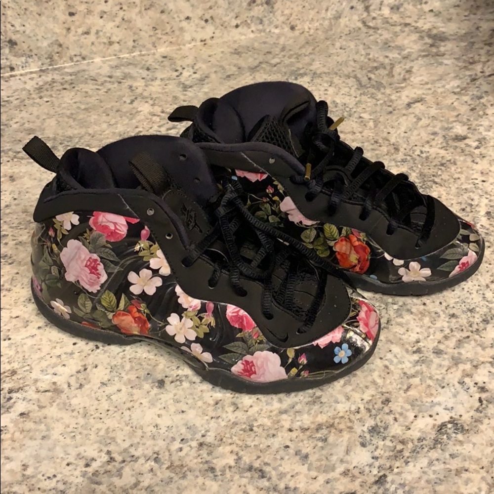 Youth sized 3 Nike Foamposites